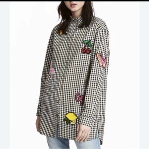 H&M Shirt Women Size 2 Black White Sequin Appliqué Gingham Check Button Front